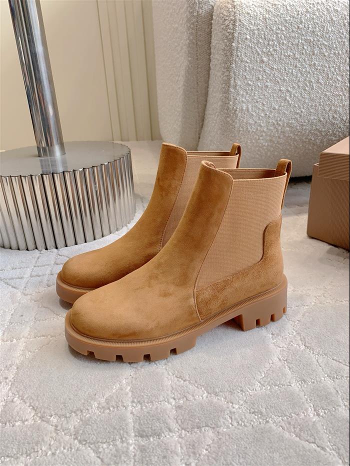 2025112818626434 390